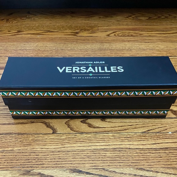 Jonathan Adler Versailles, 4 Geometric Cocktail Glasses - Black, Gold, White - Picture 6 of 6